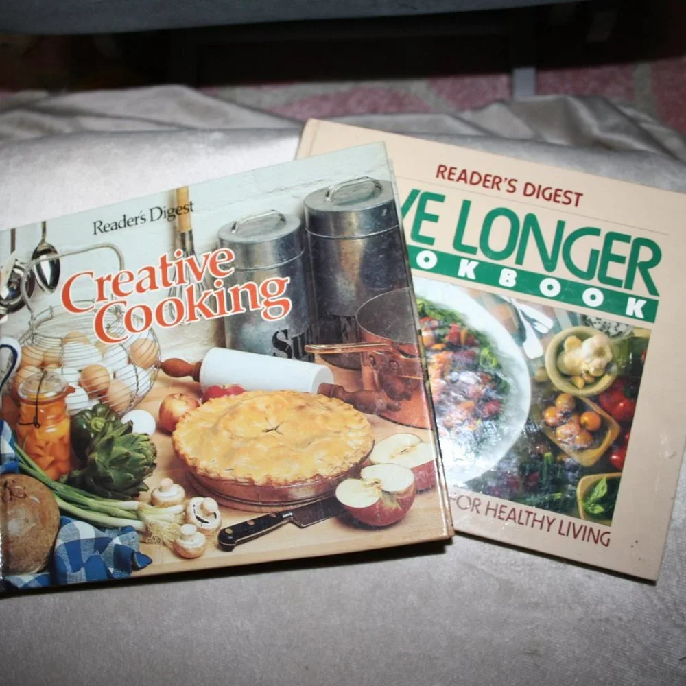 Vintage readers Digest cookBook lot (Bh)